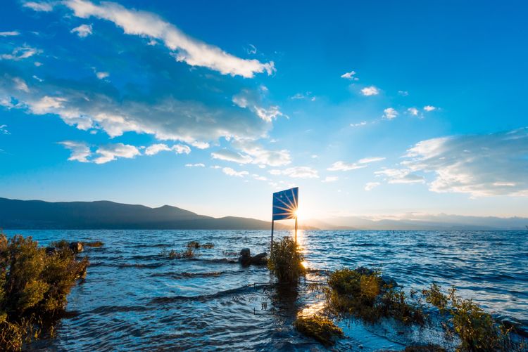 大理洱海大游船+喜洲古鎮(zhèn)+花語牧場(chǎng)+騎行+白族扎染+雙廊+南詔風(fēng)情島+商務(wù)車純玩一日游