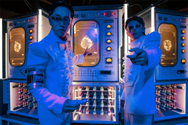 大理演出推薦：《幻境2099》大理首個(gè)派對式戲??！位于變壓器廠內(nèi)