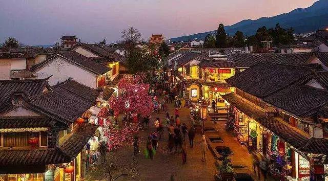 金庸說前世是大理人，來看看他筆下的那些云南美景美食和英雄    大理傳媒公司