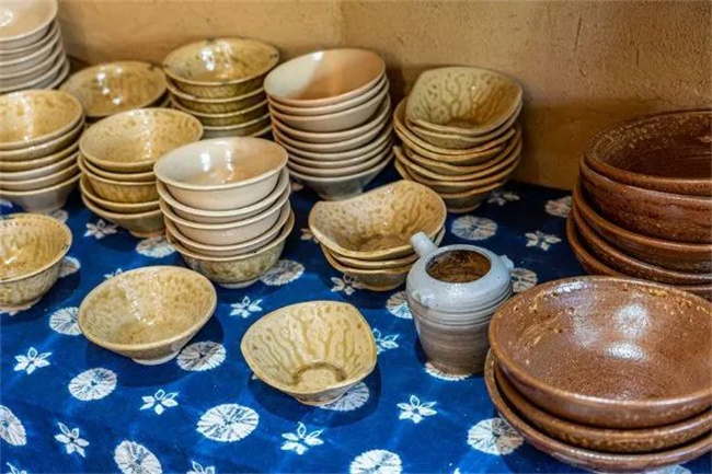 大理會獎團建研學(xué)旅游民族特色禮物推薦之大理白族土陶