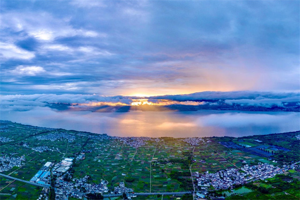 云南旅游,云南旅行社,云南團建公司,云南策劃公司,云南會議會展,云南策劃執(zhí)行,大理旅游,大理旅行社,大理團建公司,大理策劃公司,大理會議會展：來大理，快樂過夏天！